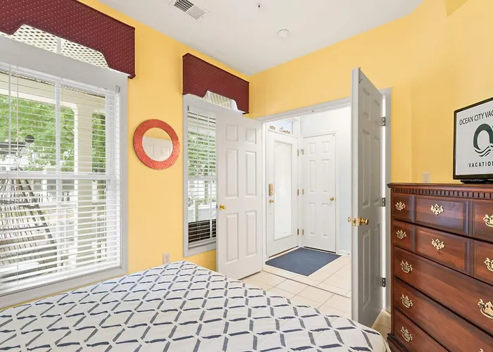 5 Corner Store Ln Indoor & Outdoor Pool * Ocean Stadt