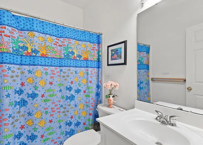 5 Corner Store Ln Indoor & Outdoor Pool *
