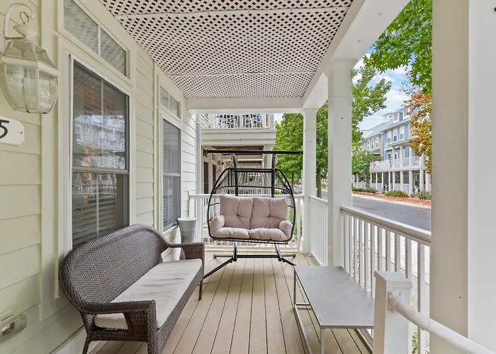 5 Corner Store Ln Indoor & Outdoor Pool *
