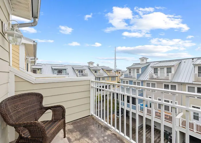 5 Corner Store Ln Indoor & Outdoor Pool *
