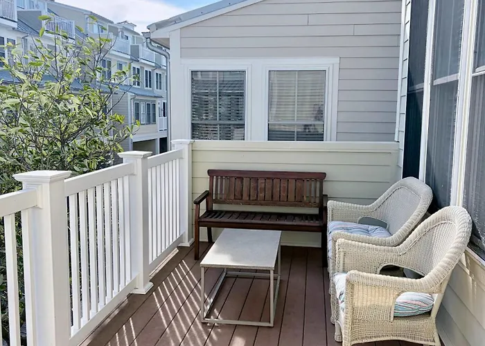 5 Corner Store Ln Indoor & Outdoor Pool * Ocean Stadt